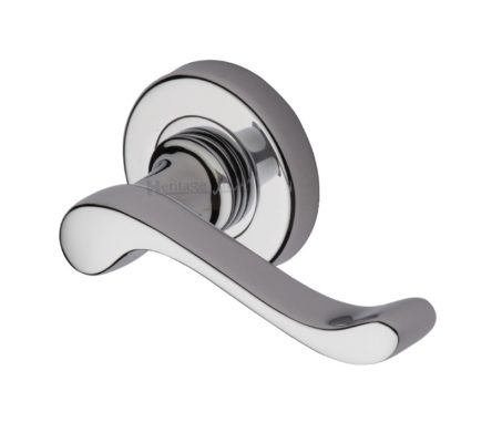 Heritage Brass Bedford Polished Chrome Door Handles On Round Rose (sold in pairs)