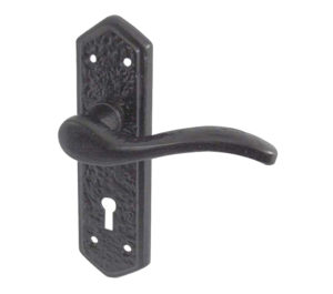 Wentworth Door Handles On Backplate, Black Antique (sold in pairs)