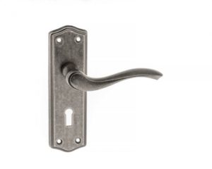 Atlantic Warwick Old English Door Handles On Backplate, Distressed Silver - OE178DS (sold in pairs)