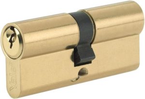 Yale Euro Double Cylinder, 3 Keys Supplied, Standard Security, Boxed, Suitable for All Door Types, Polished Brass (in Polybag), 45:10:45 (100 mm)