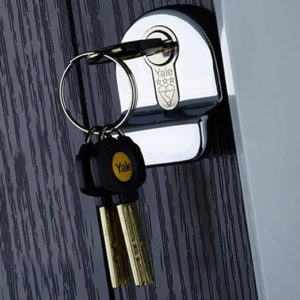 Pair of Brass, 35/35 (70mm) YALE Platinum Keyed-Alike Euro Cylinder Locks Anti Snap 3 Star Security uPVC Door Security