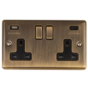 Eurolite 2 Gang 13Amp Switched Socket With 3.1Amp USB Outlet Antique Brass