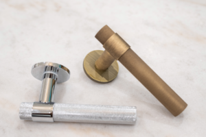 Millhouse Brass Crompton Designer Lever on 5mm Slimline Round Rose - Yester Bronze MHSR100YB