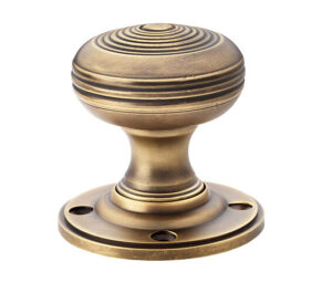 Christoph Mortice Knob